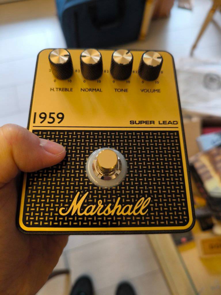 Who uses the Marshall 1959 Super Lead pedal?