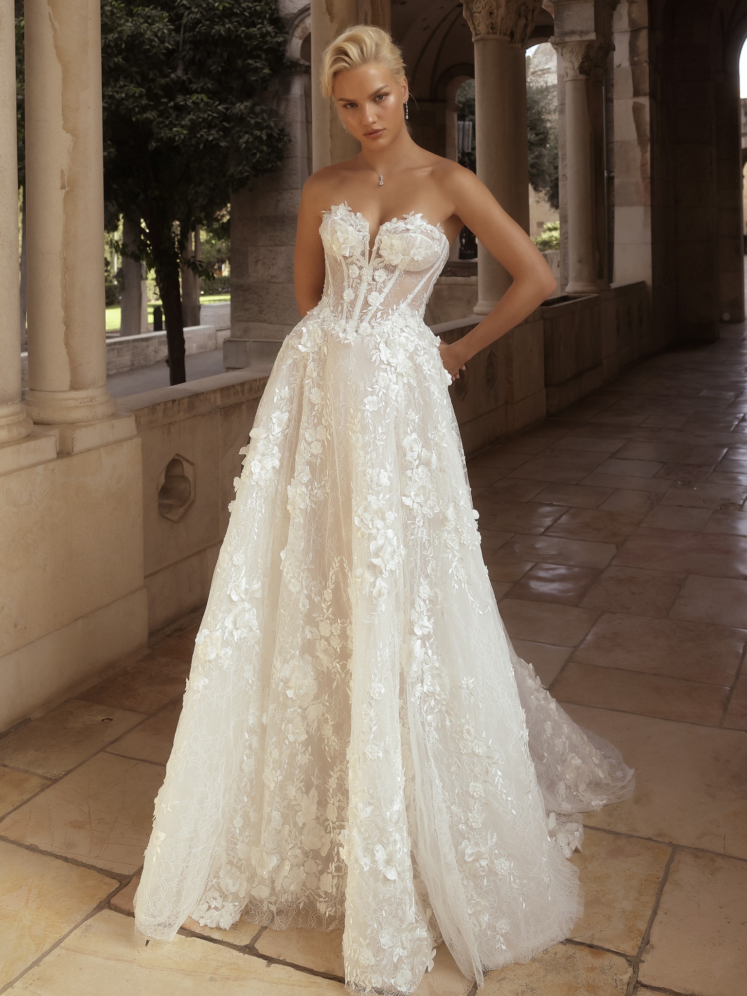 wedding dress designer pnina tornai Pnina Tornai Couture Bridal Gowns, Jewelry, and Eveningwear