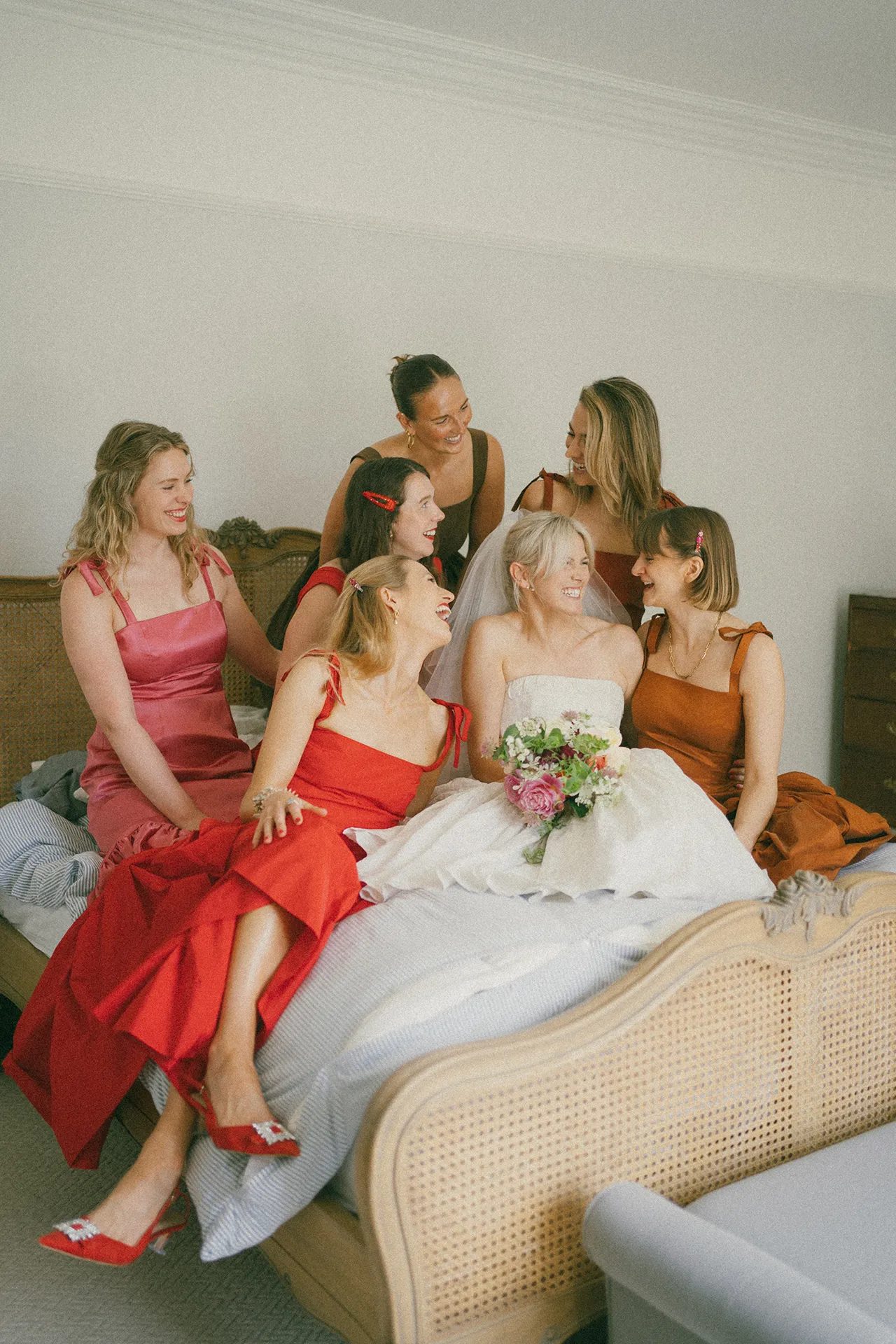 This designer bride wore her granny's gown – and made 6 bespoke bridesmaid dresses herself. 🔗