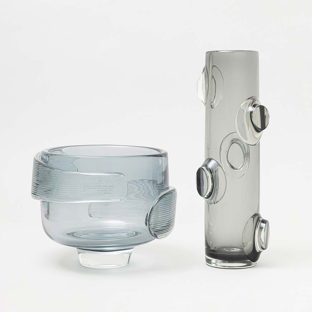 本館地階では5月1日(水)まで、フランス製の磁器製小箱であるリモージュ