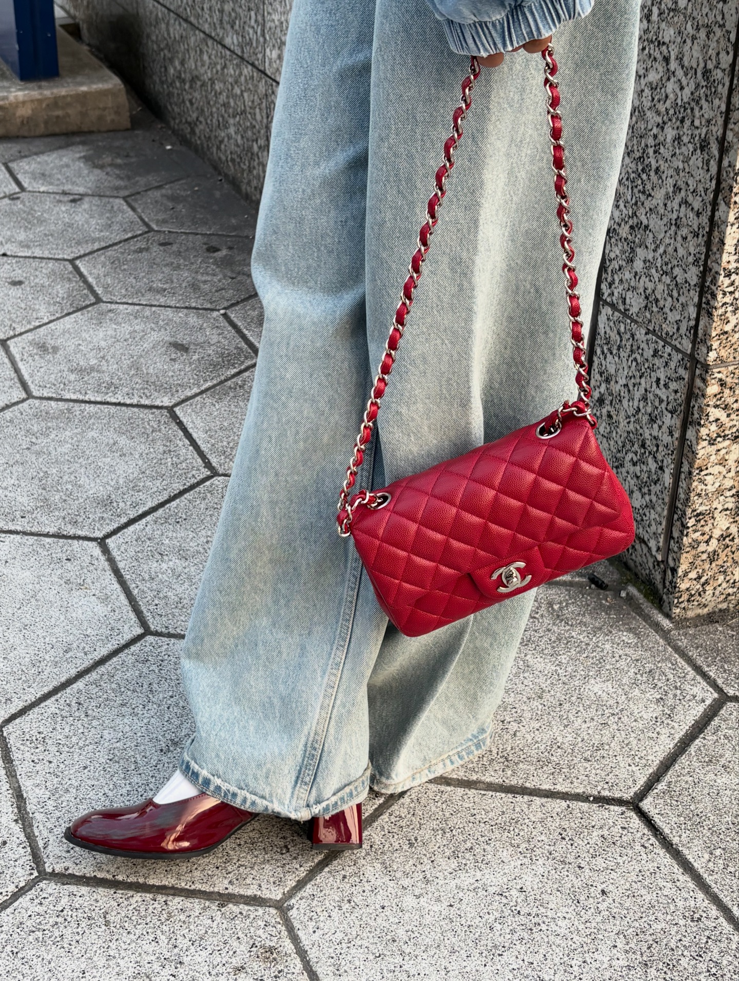 ✨Available Now✨ CHANEL 2018-2019 Red Caviarskin SHW mini classic