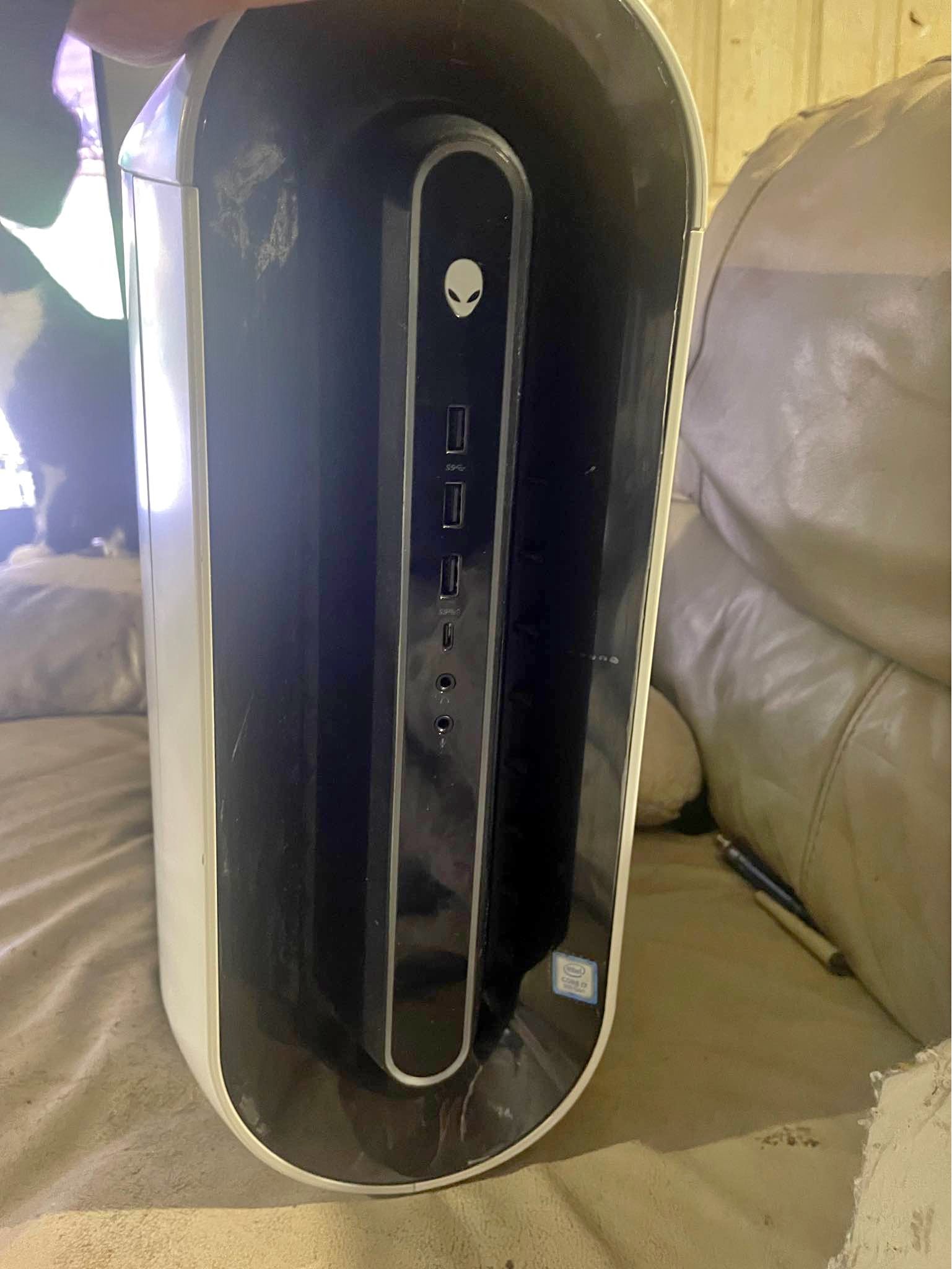 Alienware r9 - Computer Cases - Liversedge | Facebook Marketplace ...
