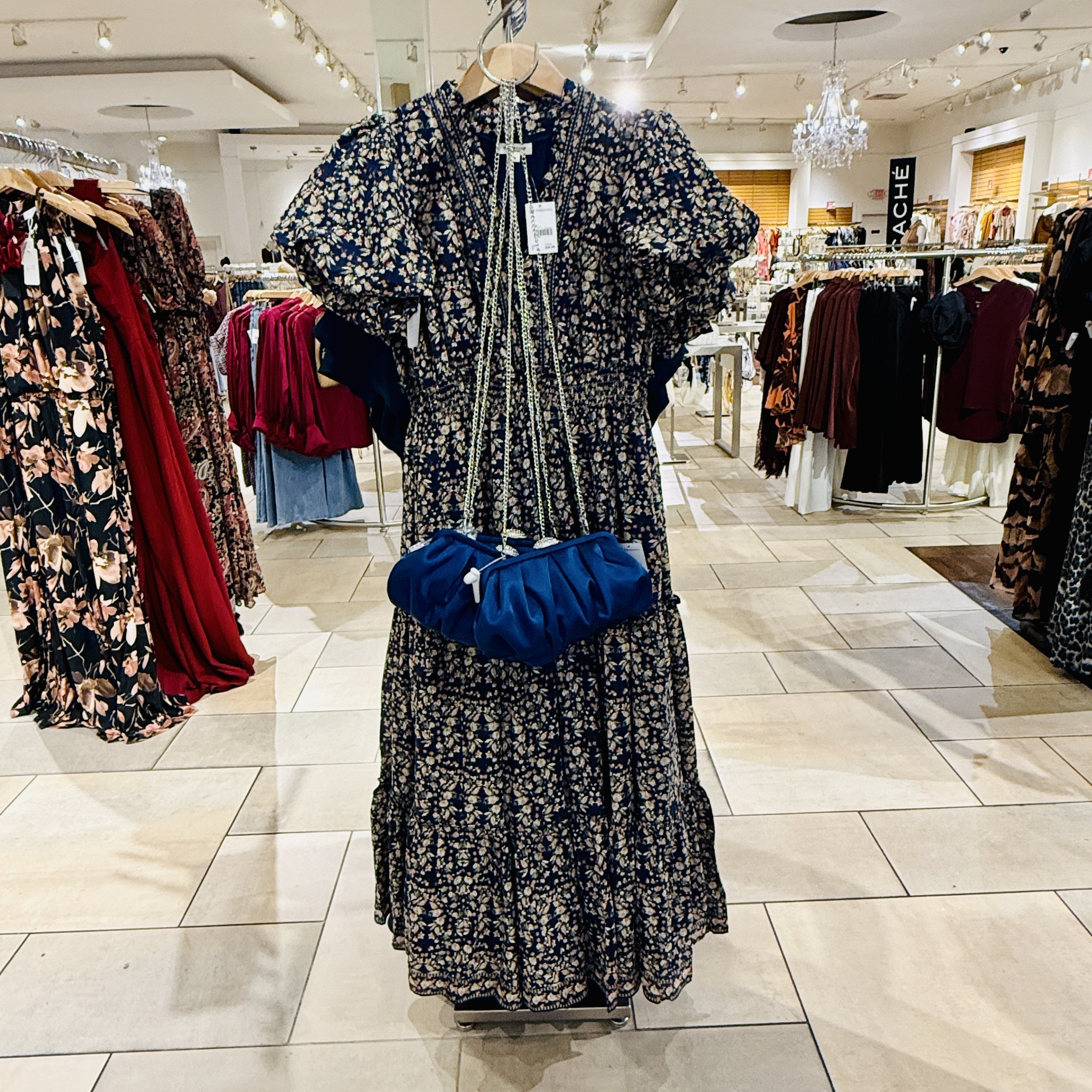 cute dresses at the mall 🍂 Versona's new arrivals are in, and we're already planning outfits around those new knits, dress pants, and statement dresses. Swing by Sunrise today and put together a look that's mall date outfit ideas floral lace backless dress detachable sleeves bridal Color:Style A