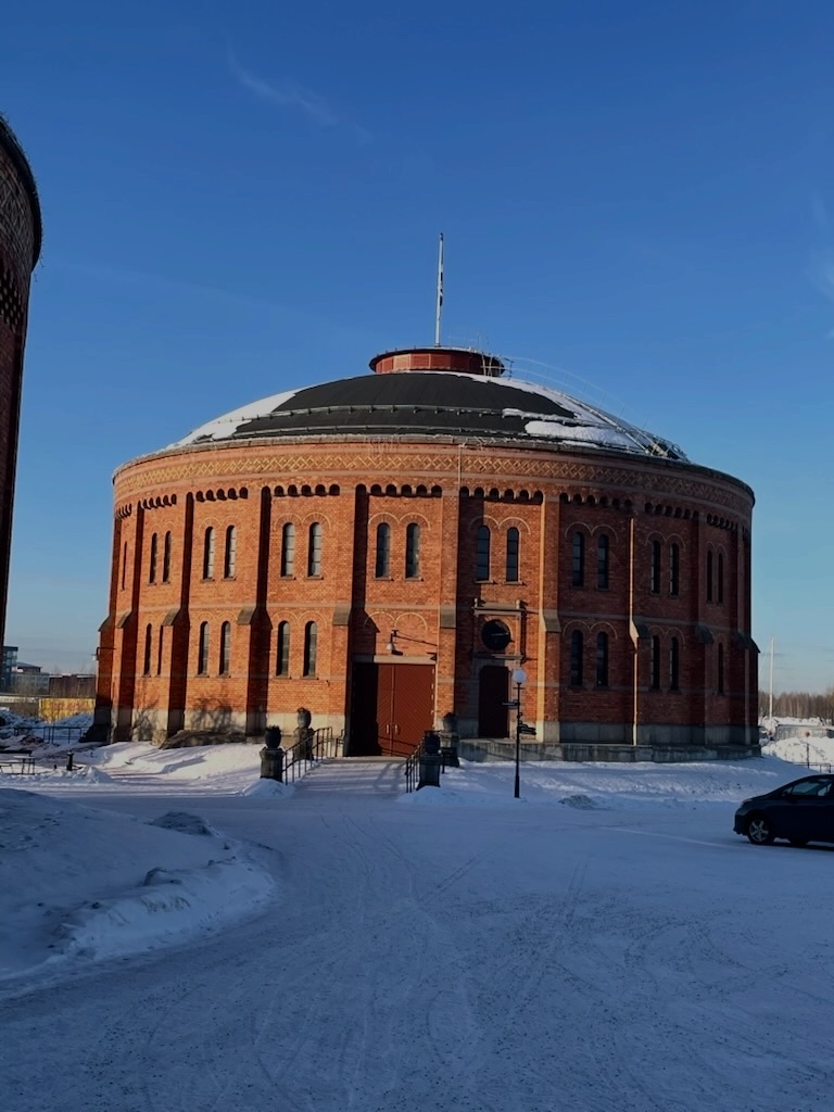 Menigo - Nu har vi många intressanta tjänster ute, bland... | Facebook