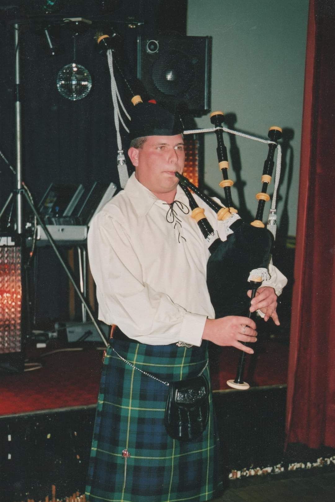 Here's a look back to the... - Simon Addison Highland Piper. | Facebook