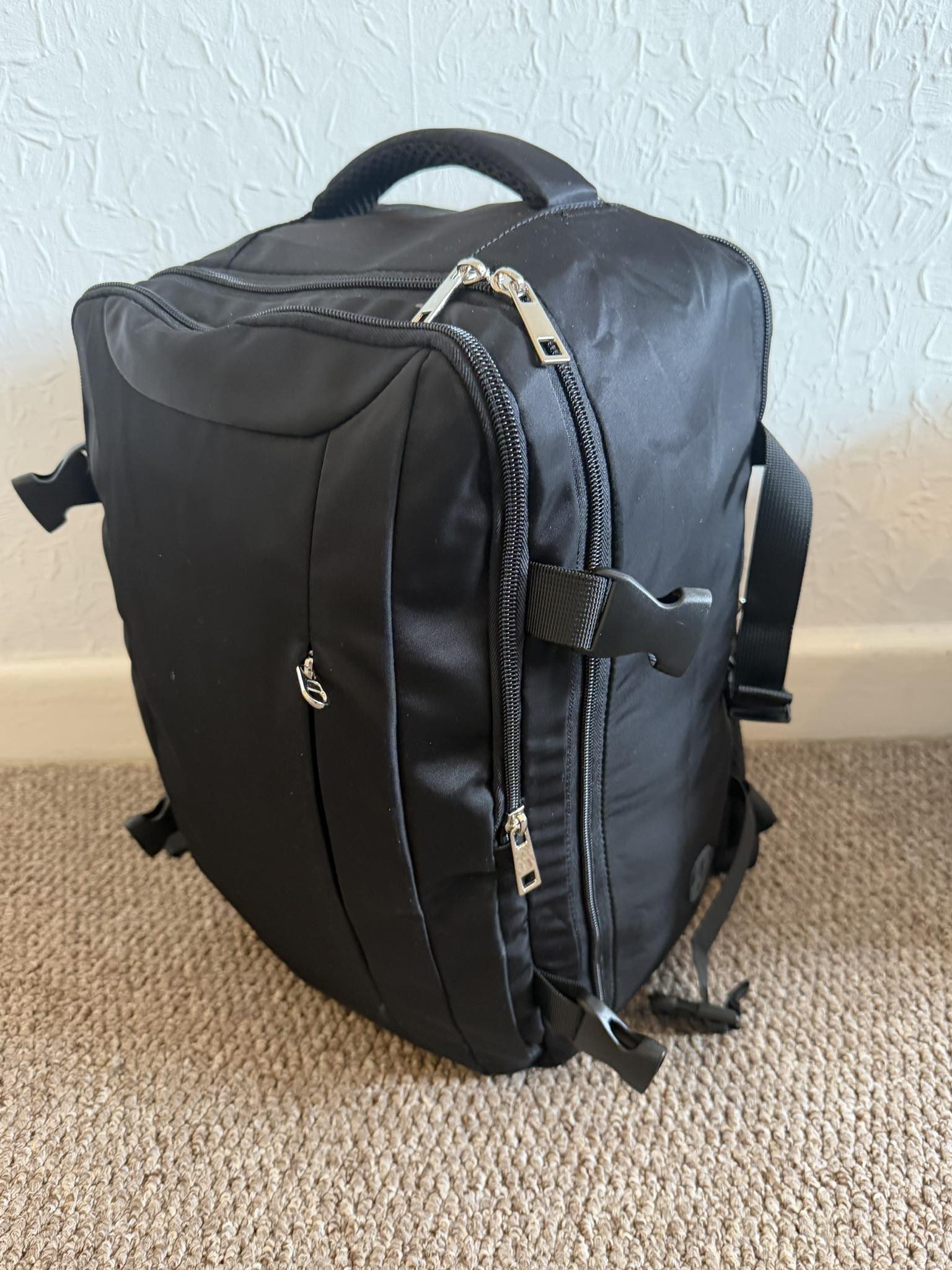 Ryanair carry-on bag deals from £11.89 as Amazon slashes prices on underseat backpacks (aff)