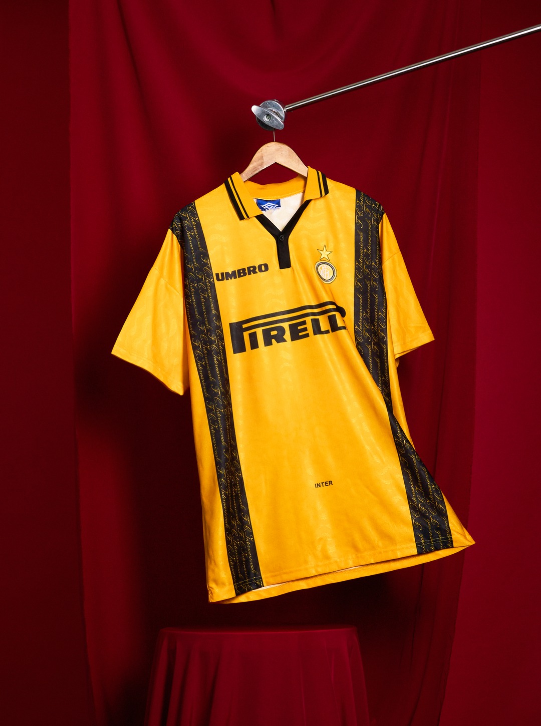 Inter 1996 Third by Umbro | Zanetti 🇦🇷 Hitting the site on