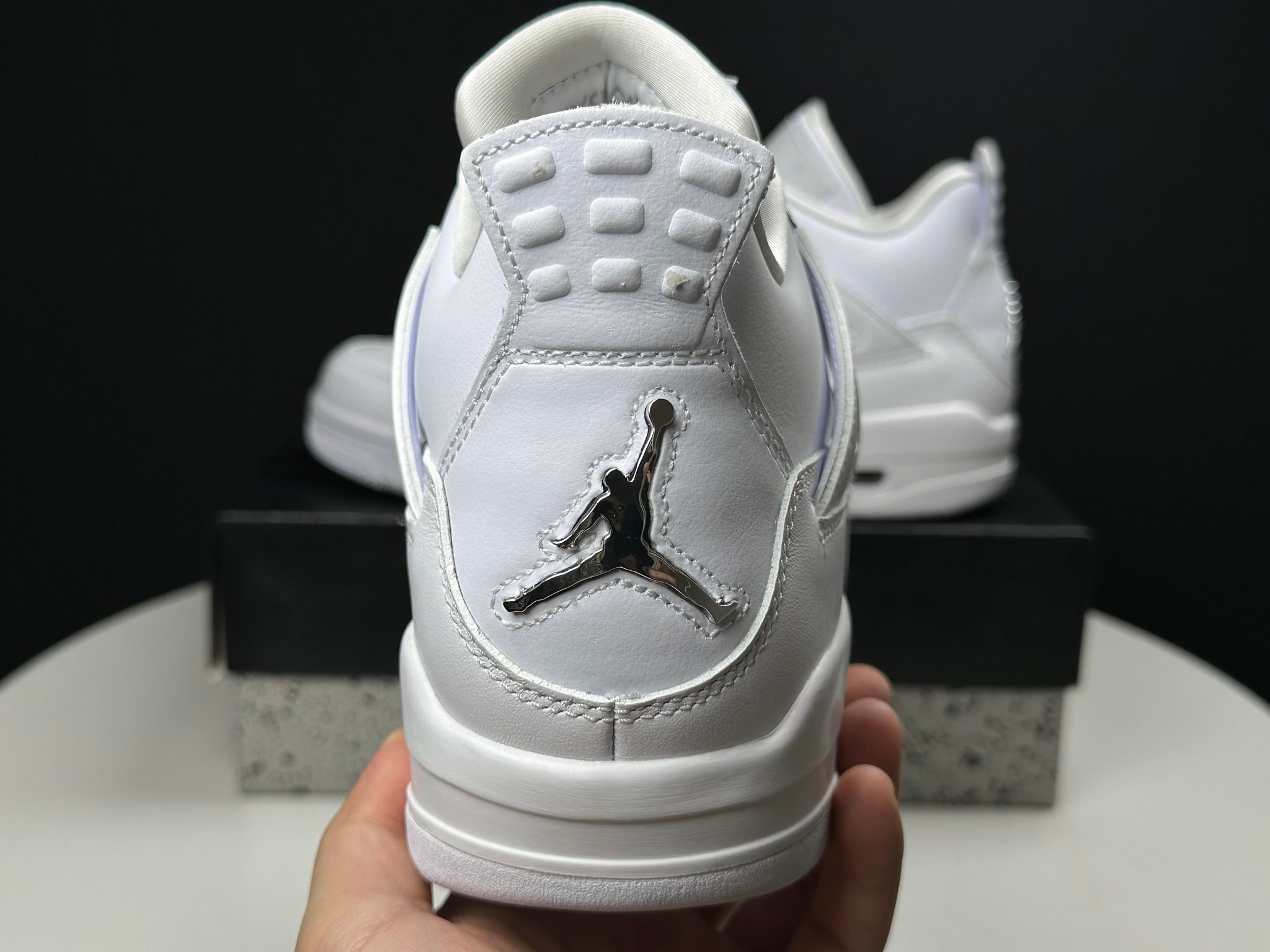 Jordan 4 Retro 
