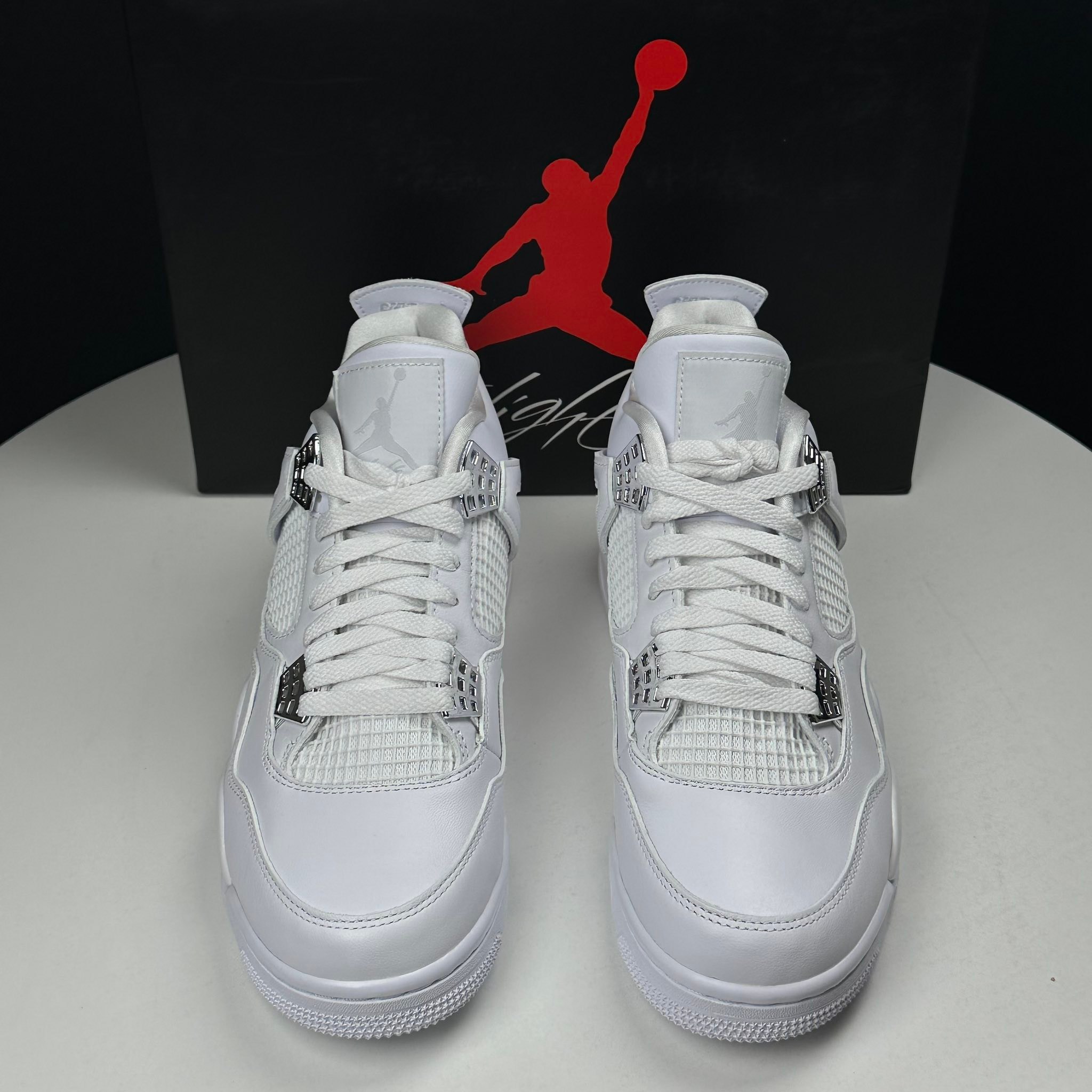 Jordan 4 Retro 