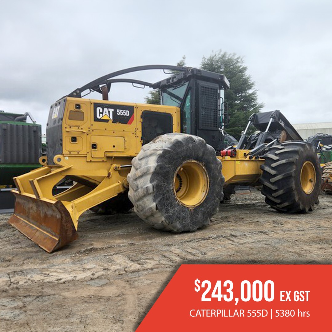 K 専用 Take a look at this awesome CAT 555D Grapple Skidder! With a handy