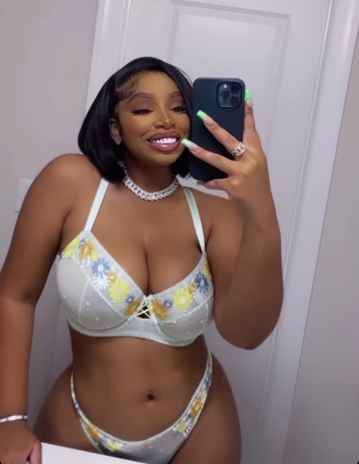 LightSkin Keisha - Body 🤤 | Facebook