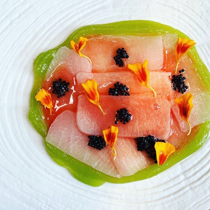 Chef Hector Rosa - Crudo de Pescado con tobiko, gel dulce de jalapeño y ...