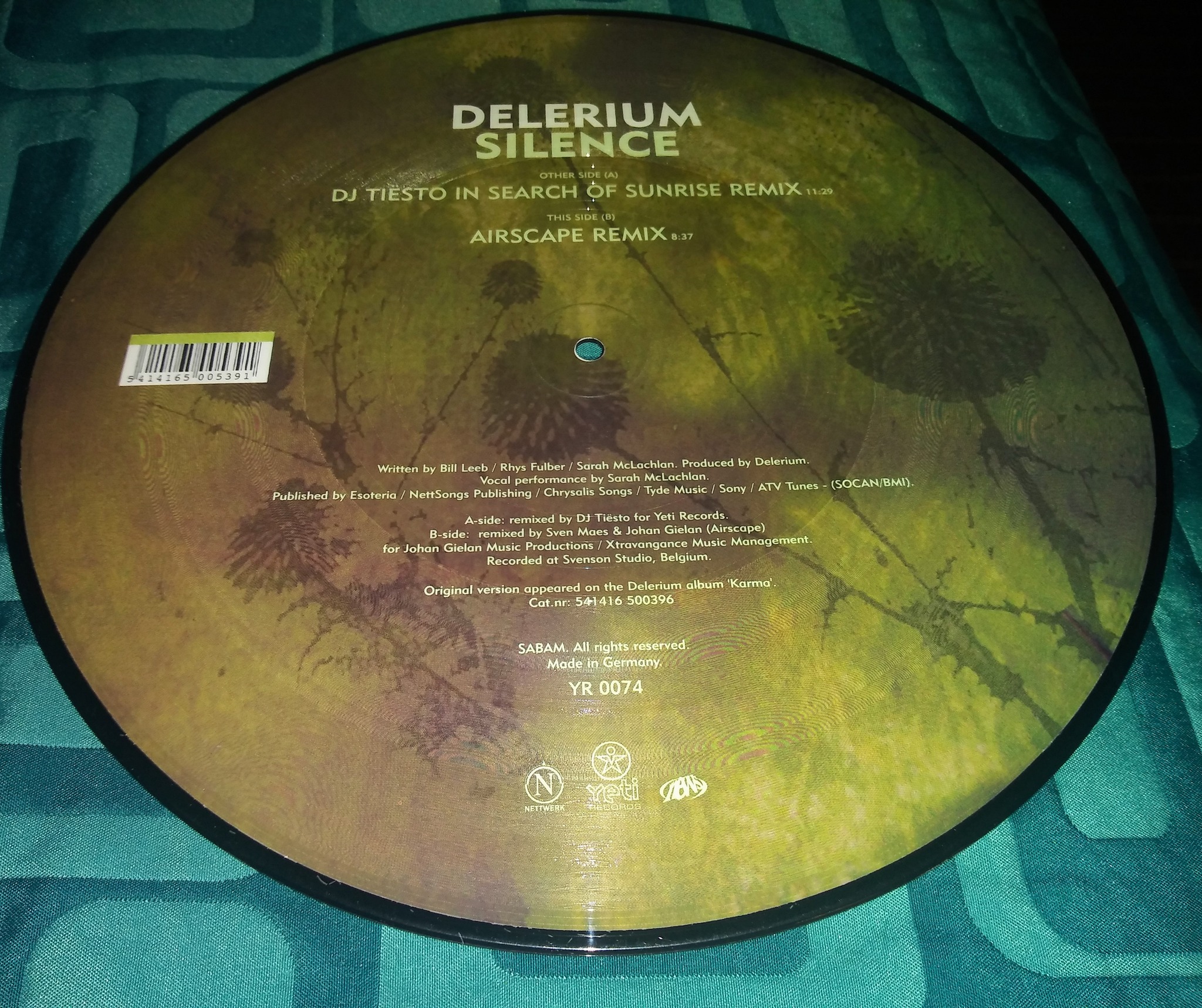 finally i received my copy of Delirium