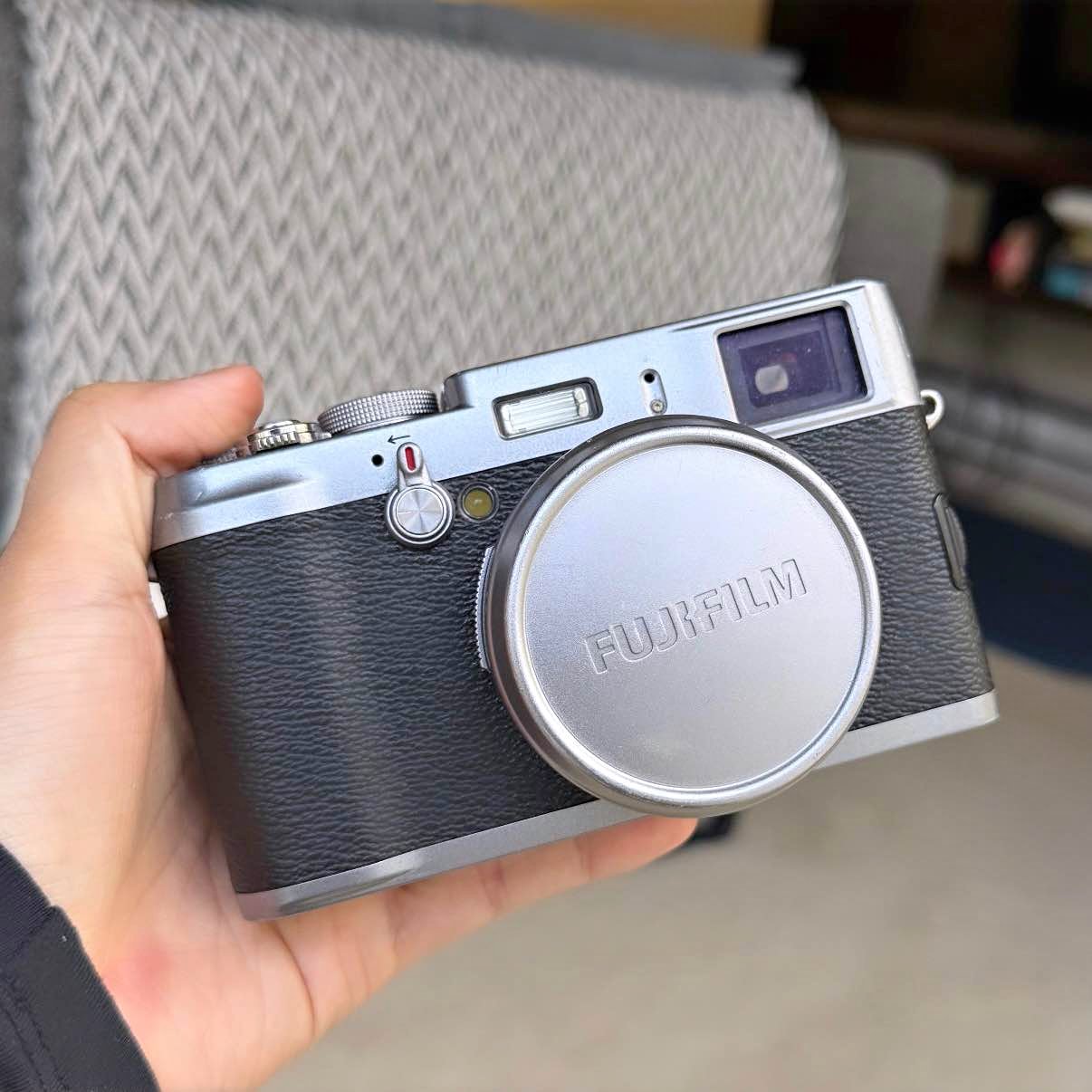 Nytt och använt – Fujifilm-x100iv-silver till försäljning 