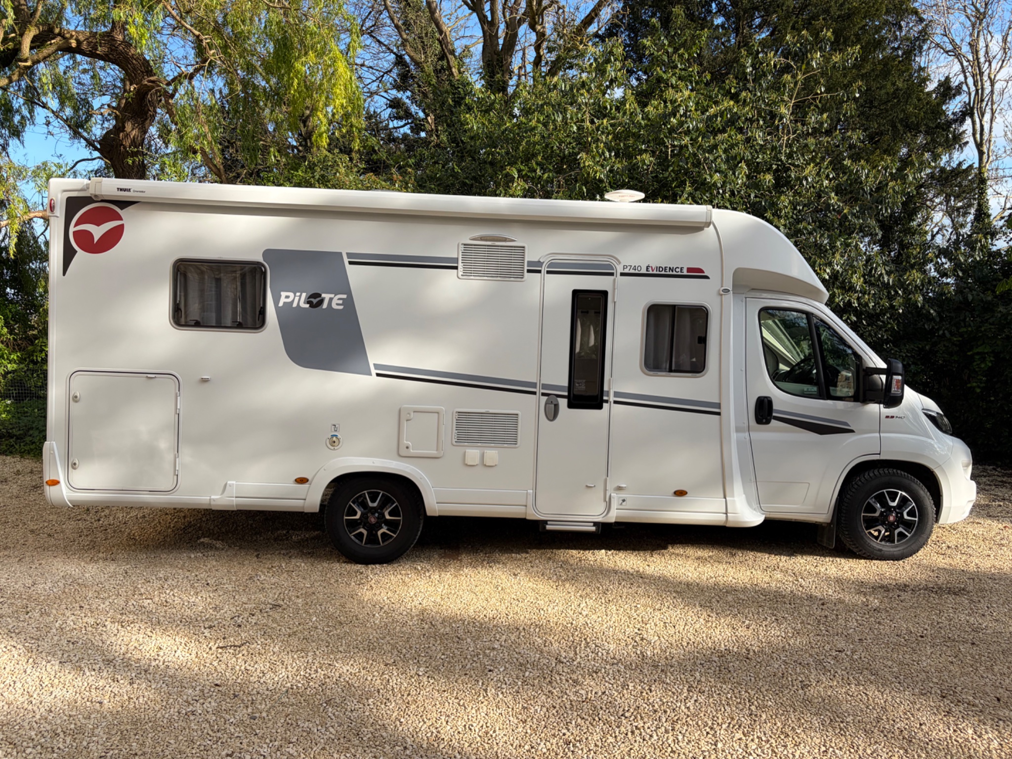 2021 Pilote p740 evidence - RVs & Campers - Fernhill Heath ...