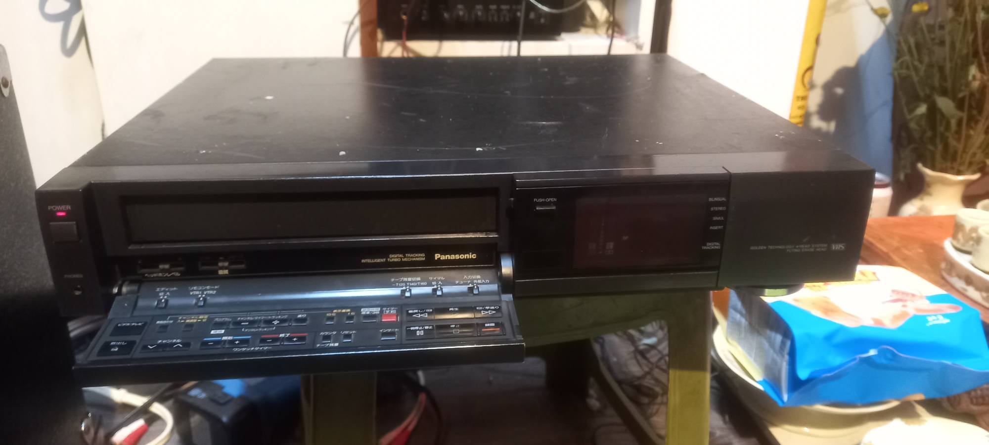 Đầu vhs panasonic model NV-F400 tình trạng e thu khách về cắm điện 