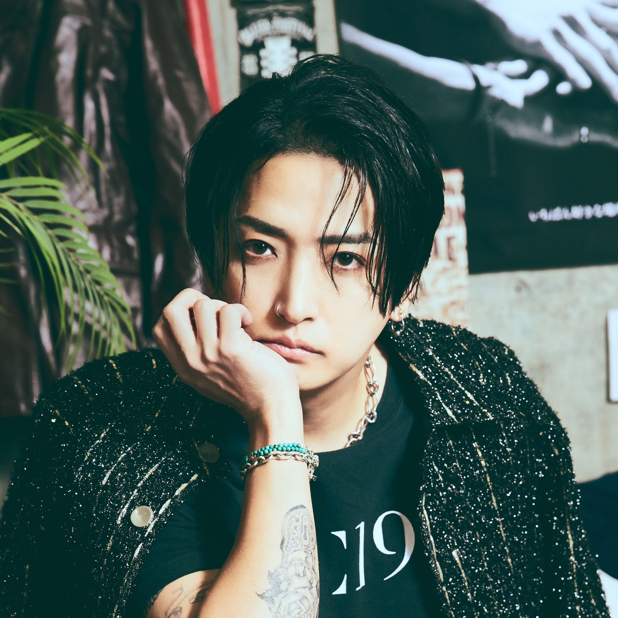 シド 明希 - シド 明希 added a new photo.