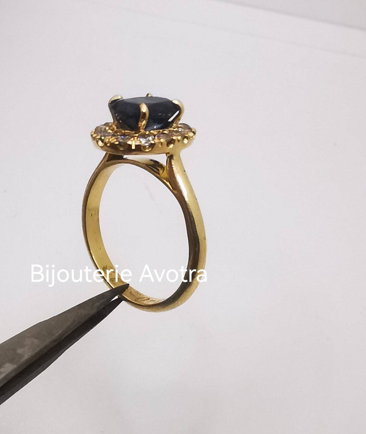 Bague Aloalo Filigrane En Or Massif 18 Carats - Taille 52 - Fait Main à Madagascar