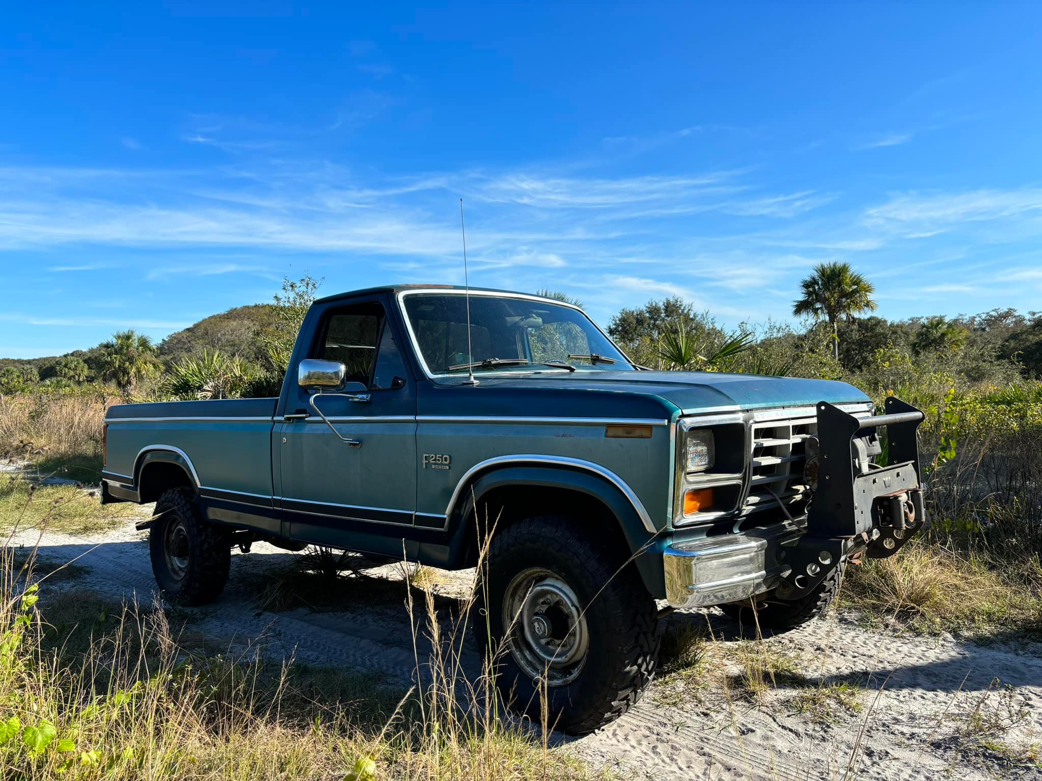 1987 88 89 90 91 OEM FORD F150 F250 F350 EXTENDED CAB WINDOW FRAME AND