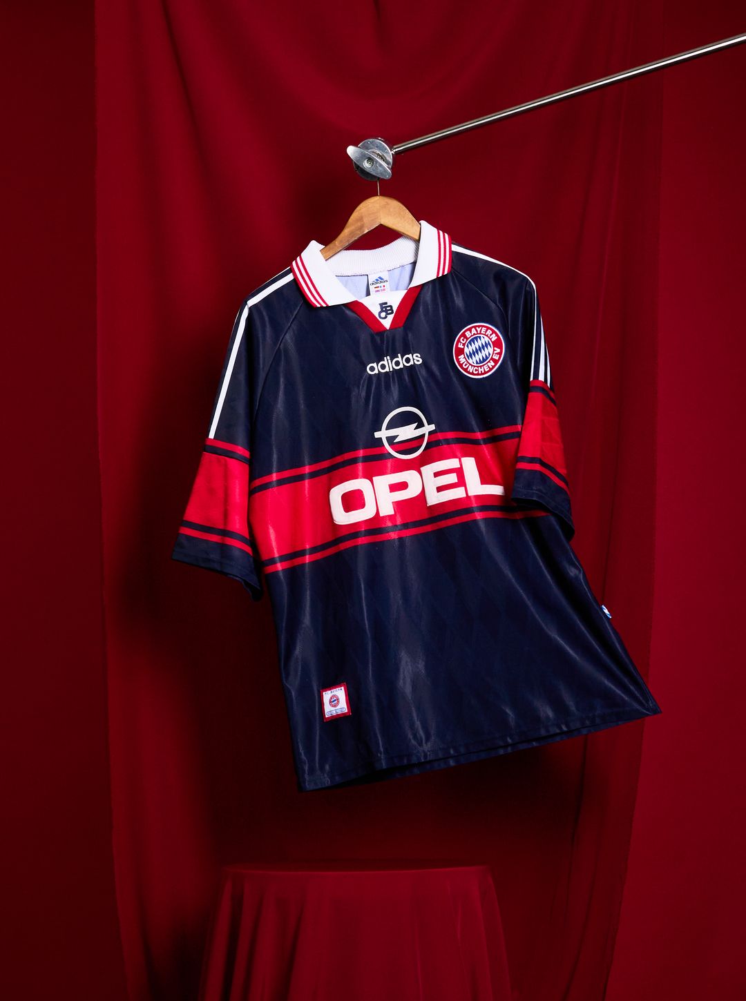 Bayern Munich 1997 Home by adidas | Basler 🇩🇪 Hitting the site