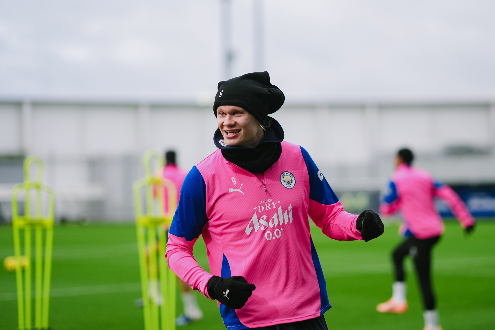 Manchester City - Manchester City added a new photo.