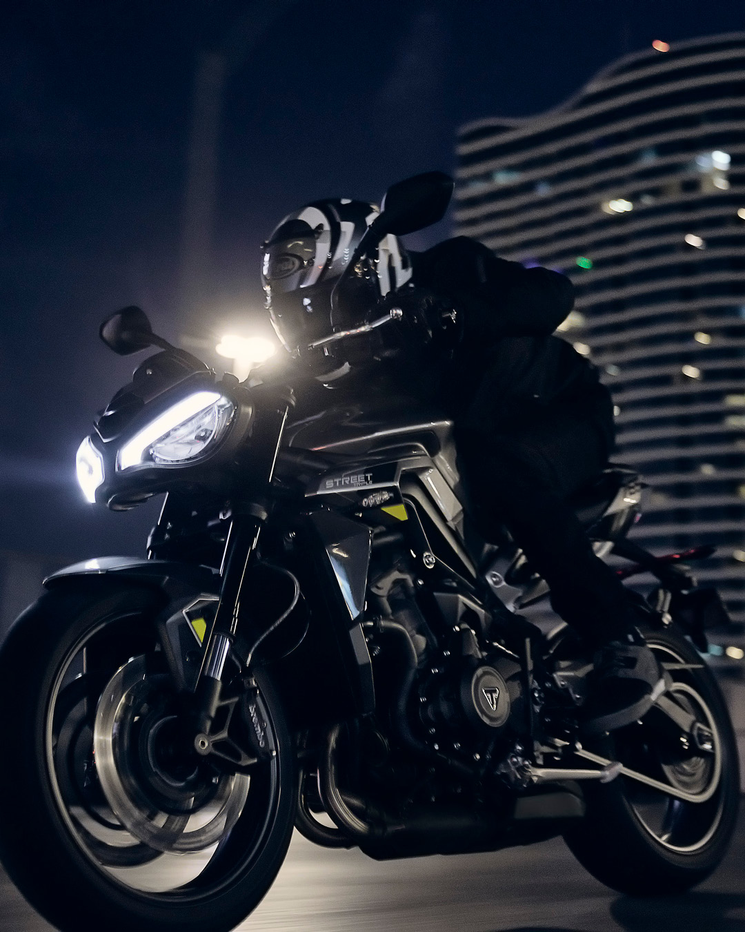 Triumph - ＜STREET SCRAMBLER アクセサリー装着例＞ ベンチシート
