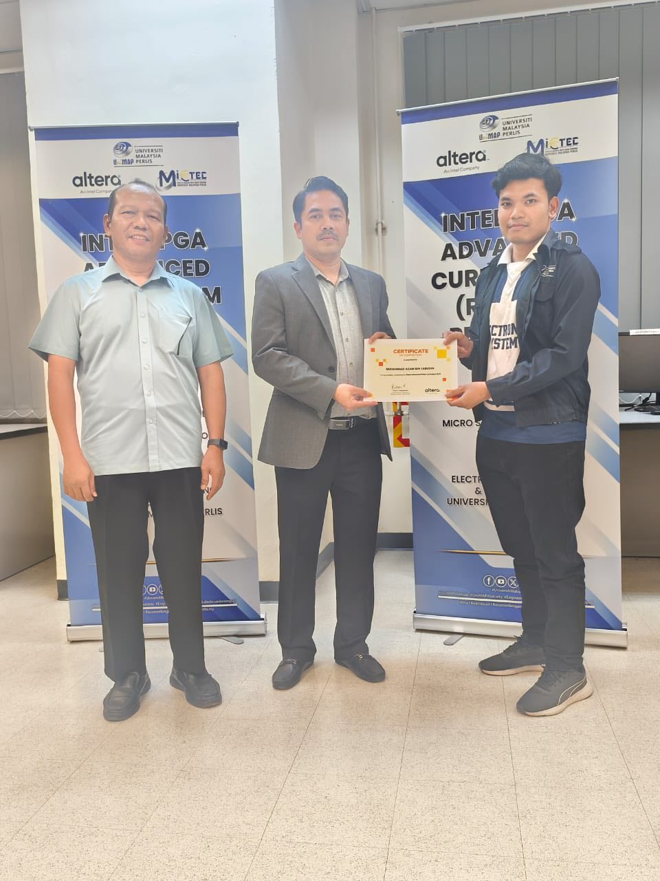 Faku... - Fakulti Kejuruteraan dan Teknologi Elektronik Unimap