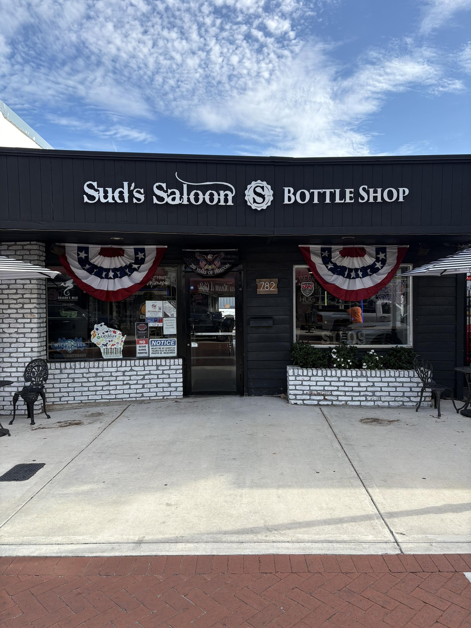 Sud's Saloon | Clermont FL