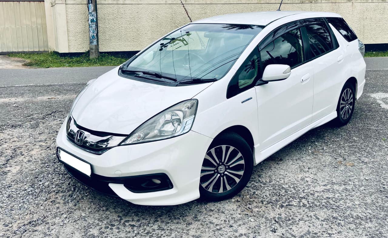 Honda fit shuttle NAVI PREMIUM FOR SALE 0741994610 0756088710