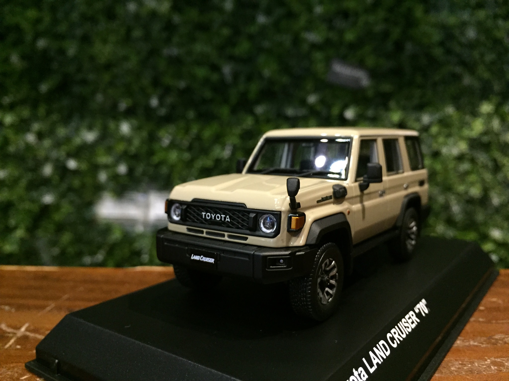 Kyosho 新到貨New Arrivals! 1/43 Toyota Land Cruiser 70 Beige