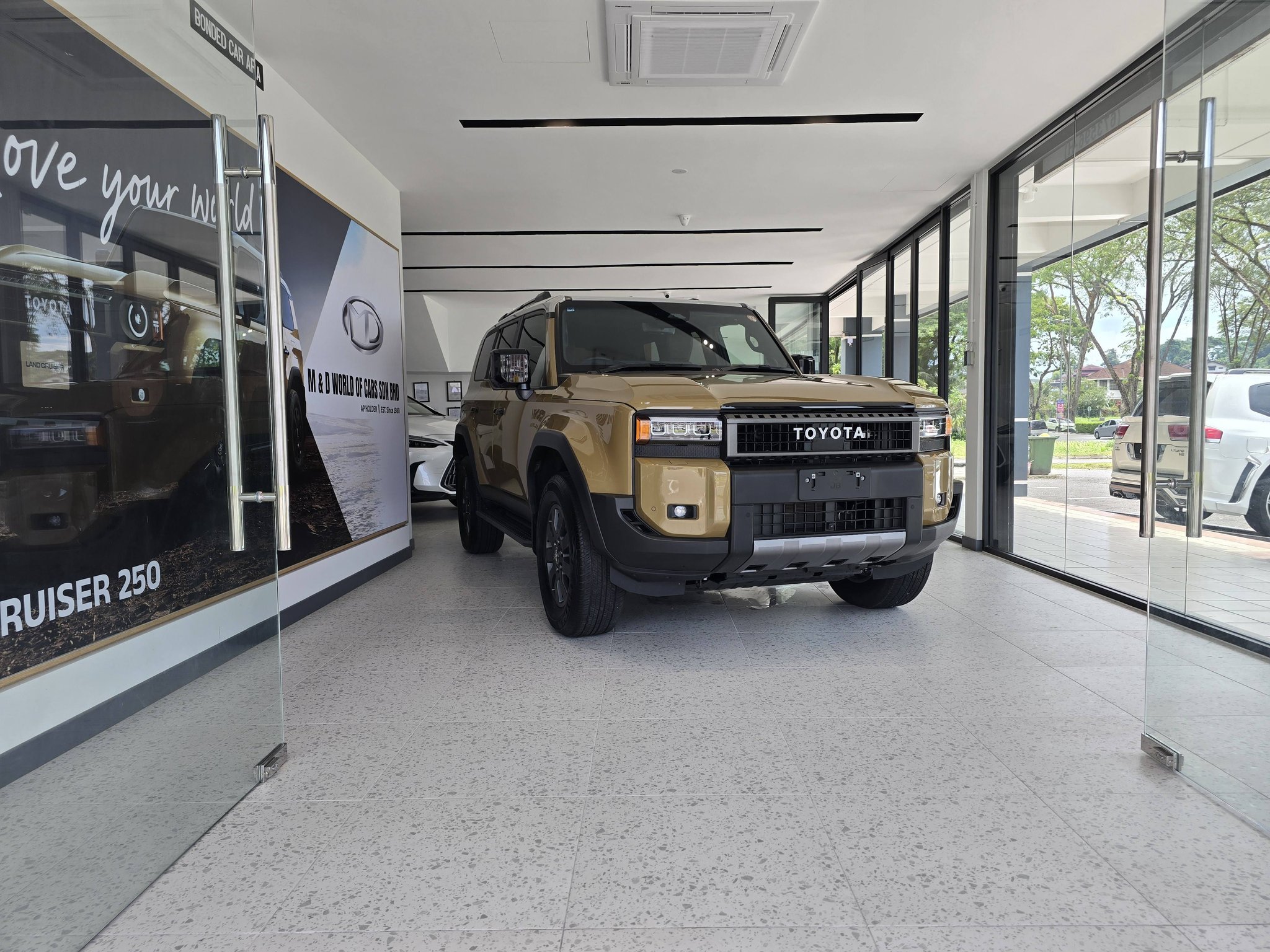 YEAR: 2024 MODEL:Toyota Land Cruiser Prado 250 [Diesel] GRADE: ZX