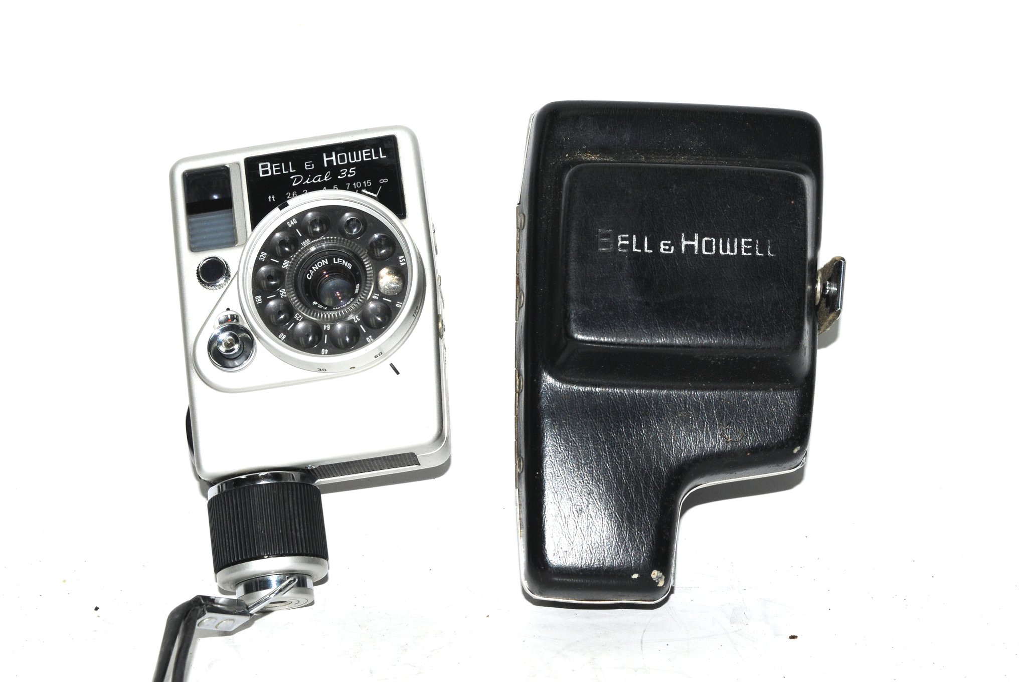 Bell & Howell Dial 35 camera with Canon SE 28mm lens