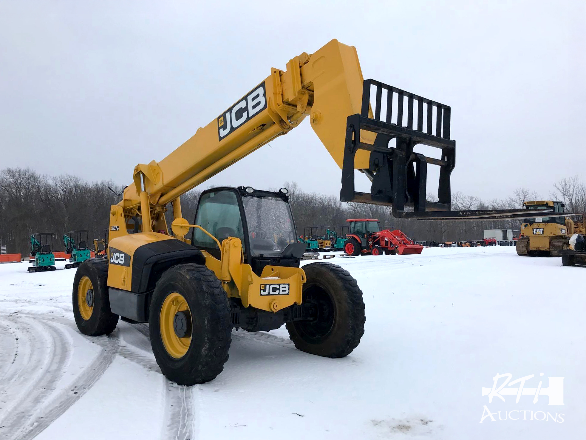 Bidding closes tomorrow on this JCB 507-42 telehandler 4WD, and