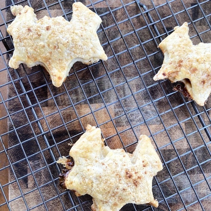 🦇 GF fruit-filled BAT... - Josie's Best Gluten Free Mixes