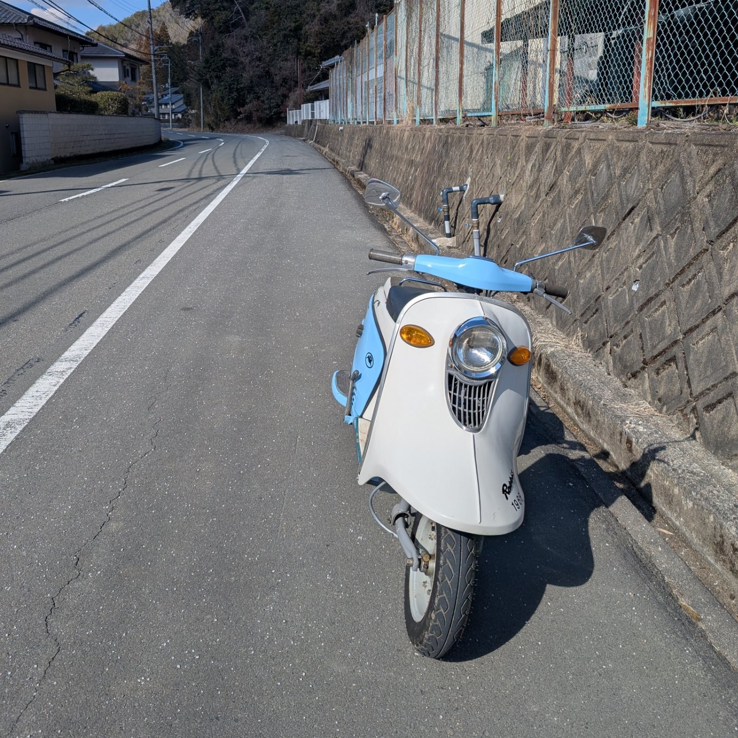 オリジナルのボテ箱を作りました。網が付いた箱って売ってませんよね