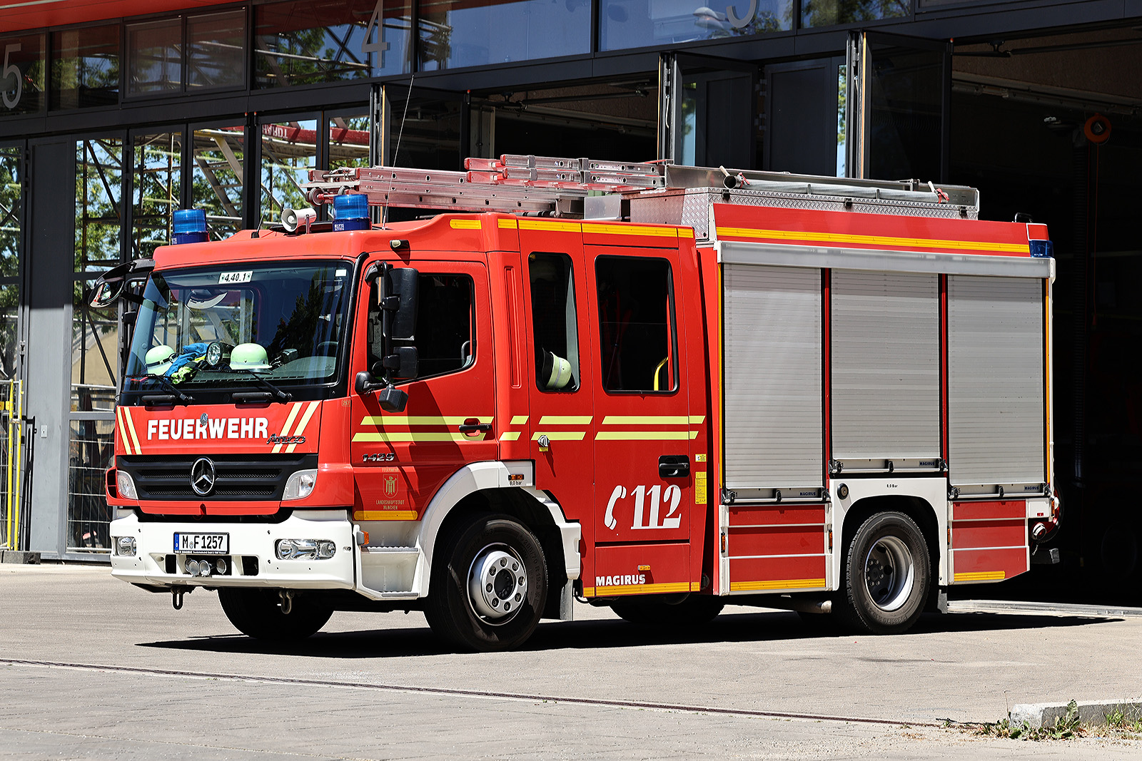 Clement - Mercedes Benz Sprinter 516 CDI 4x2 AMBULANCE (A523) Hong