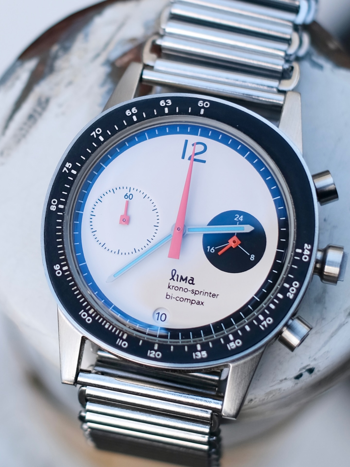 Lima - Kronosprinter Newman White (but with red logo) is available 