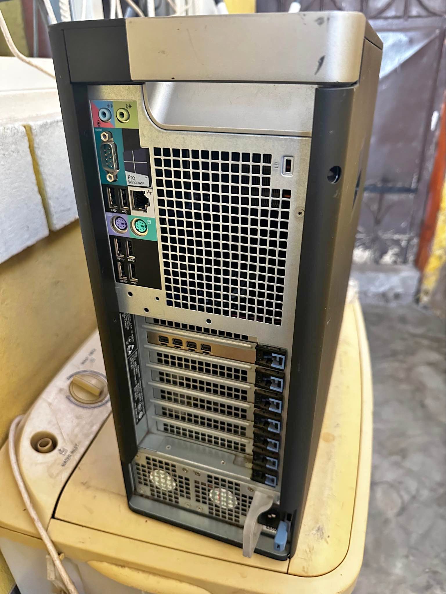 Workstation de Dell T5810 - Computer Cases - Luanda, Angola | Facebook ...