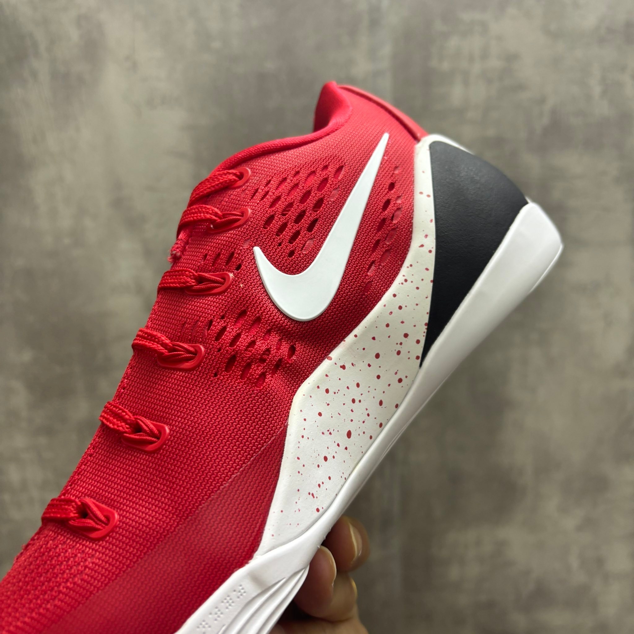 Nike Kobe 9 EM Low Protro TB 