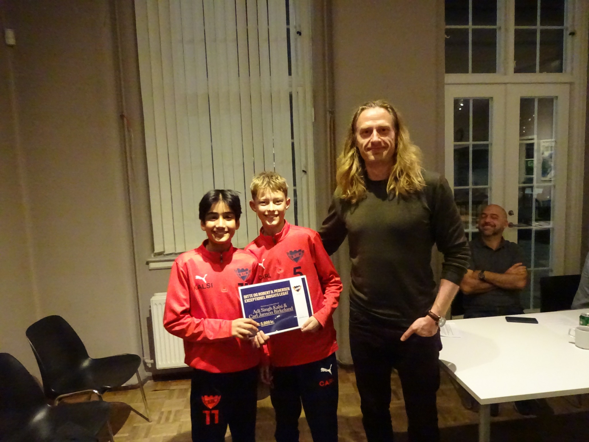 B.93 - Fortjent hyldest til de to unge U11 A Drenge, Adi og Carl, der ...