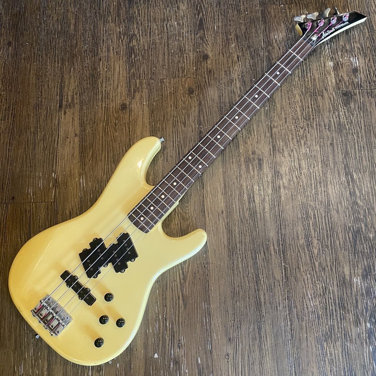 レア　AriaProII DIAMOND series ST Type 2ハム Aria PRO II Diamond Series 4 string bass 🖤🖤🖤 . #ariapro