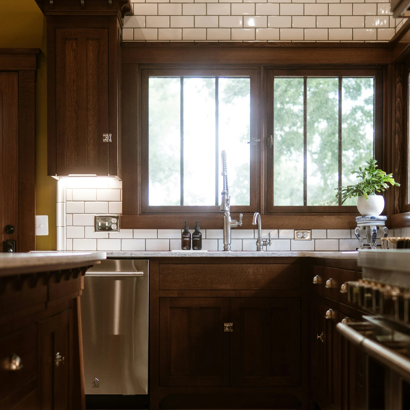 Candid - Two tier rounded counter tops add a splash of design to the ...