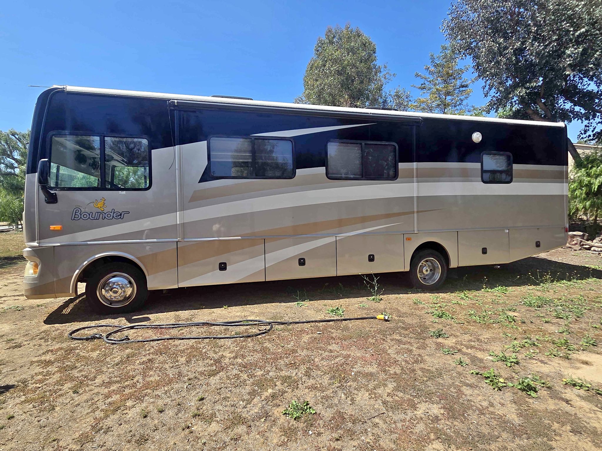 2007 Fleetwood Bounder 32W Class A Motorhome – 32 ft - RVs & Campers ...