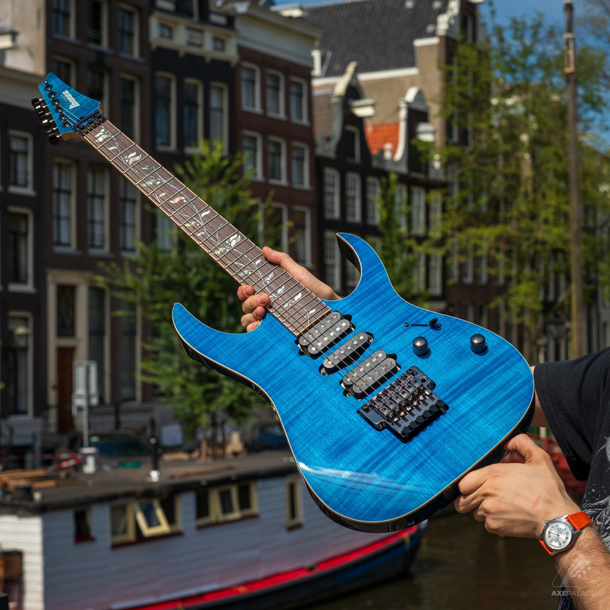 AX７　ブルー The Axe - Ibanez J-Custom RG8570 in Royal Sapphire Blue. While not