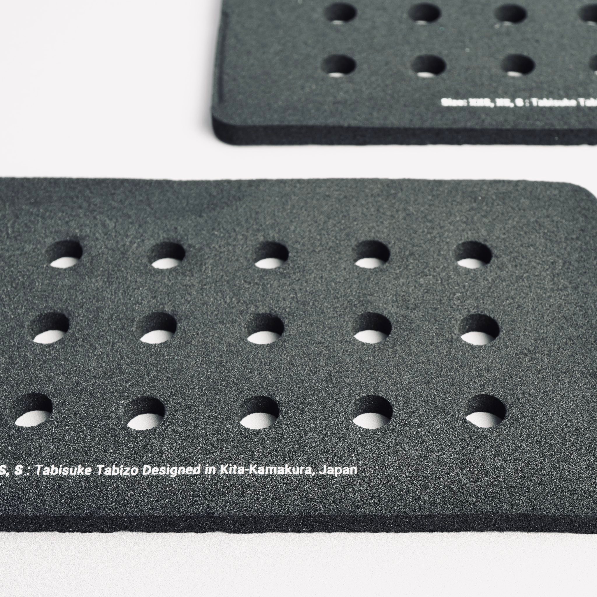 The new running belt, “T2 Ultra Belt,” along with its dedicated