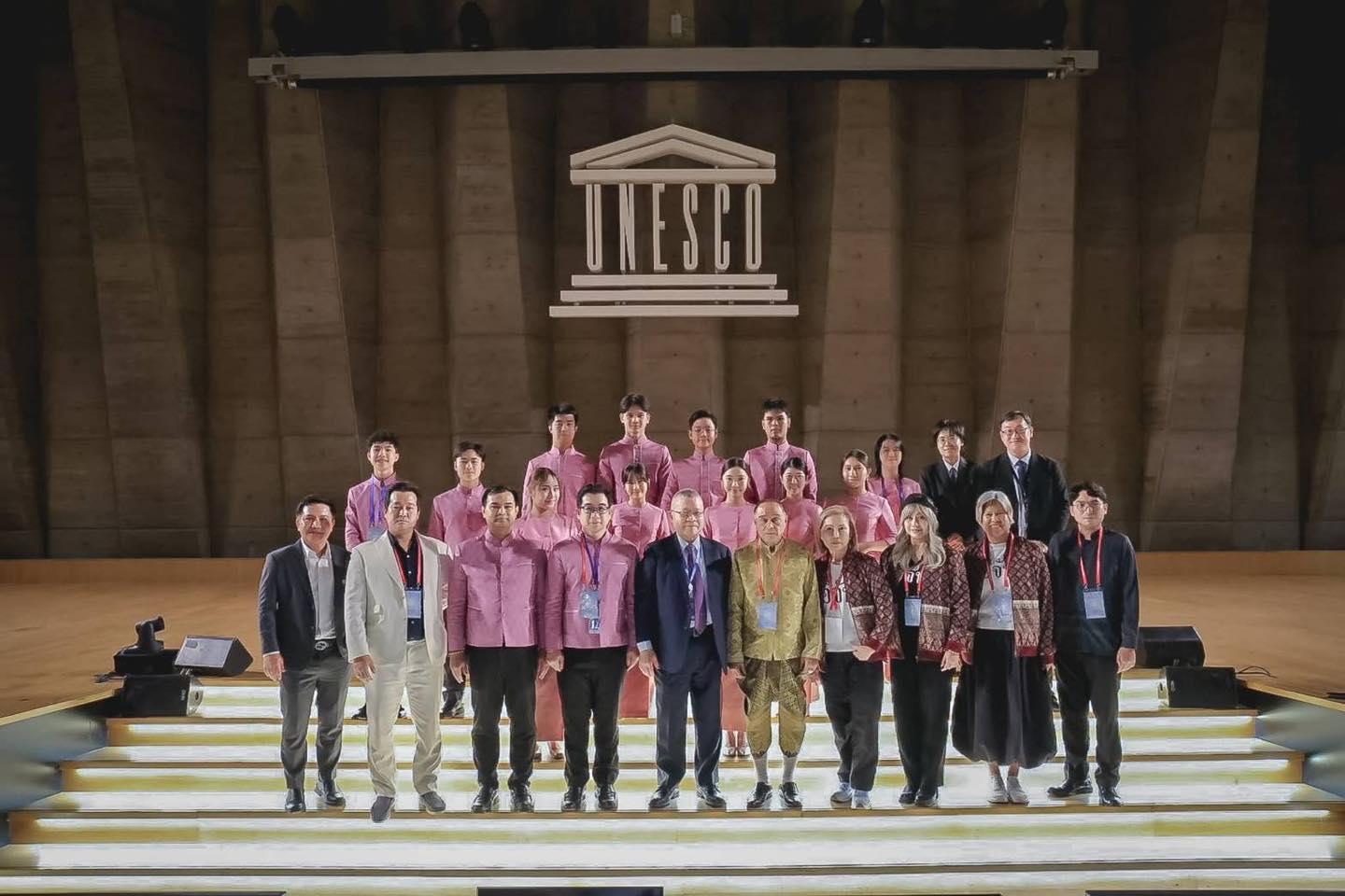 Ministry of Culture pushes for 'Thai traditional dress' to become World Heritage, sends youth to peace forum in Paris