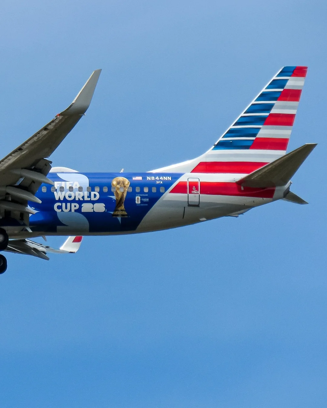 American - American Airlines Pink Ribbon 777 (in flight) | Facebook