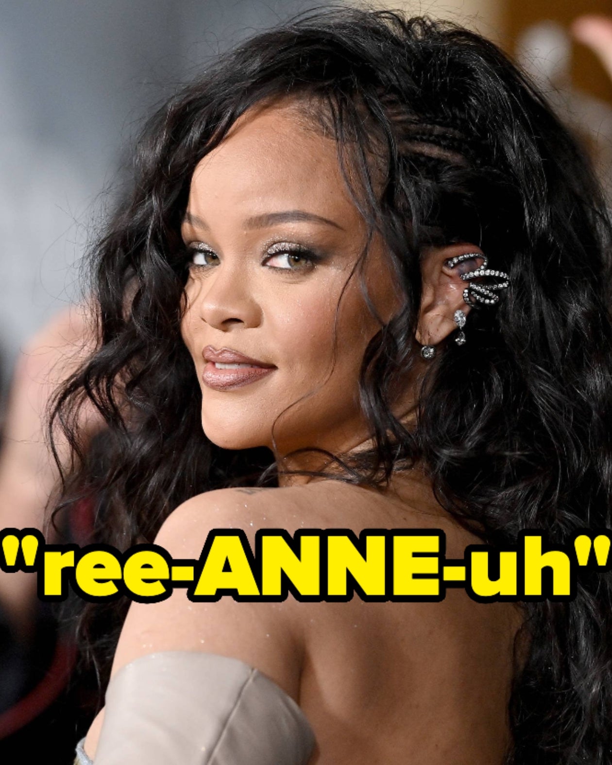 I've been pronouncing Rihanna's name wrong for literal YEARS I fear. Read more: https://www.buzzfeed.com/laurengarafano/celebrity-names-you-are-mispronouncing-fbc?ref=bffbbuzzfeedsweaty&utm_source=dynamic&utm_campaign=bffbbuzzfeedsweaty&origin 