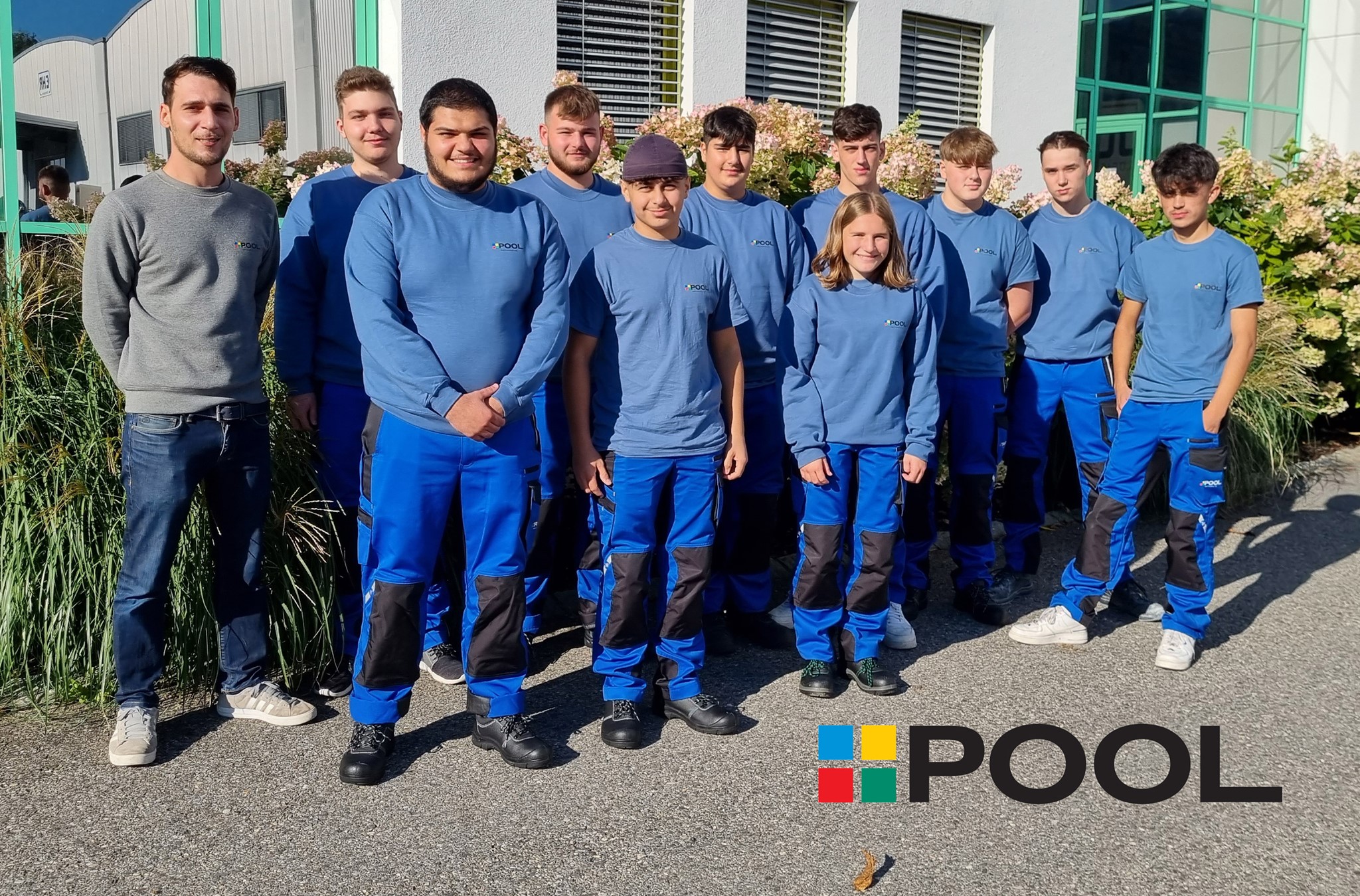 Pool - 🤩Ein HERZLICHES WILLKOMMEN an unsere 10 tollen, jungen Lehrlinge ...