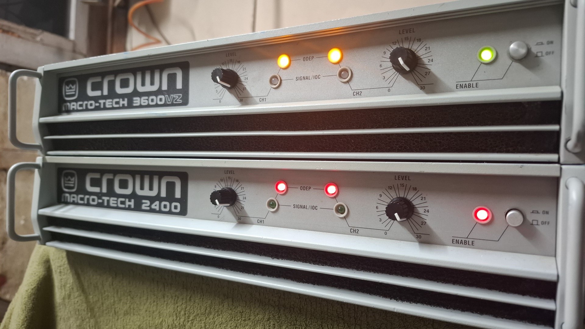 Modified Crown International MA3600VZ amplifier for improved IOC